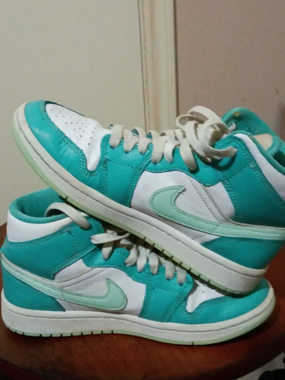 Air Jordan Womens Air Jordan 1 Mid Island Marine Green-DV2229-300 Size 5